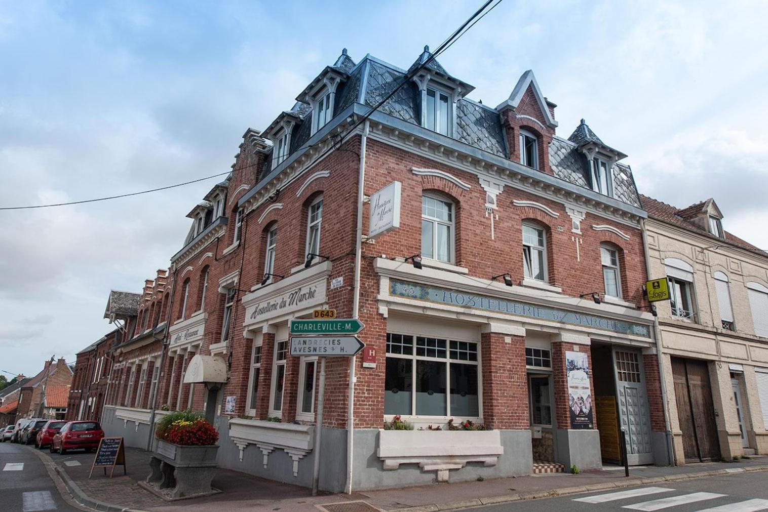 Logis - Hostellerie & Restaurant Du Marche Le Cateau-Cambresis Eksteriør bilde