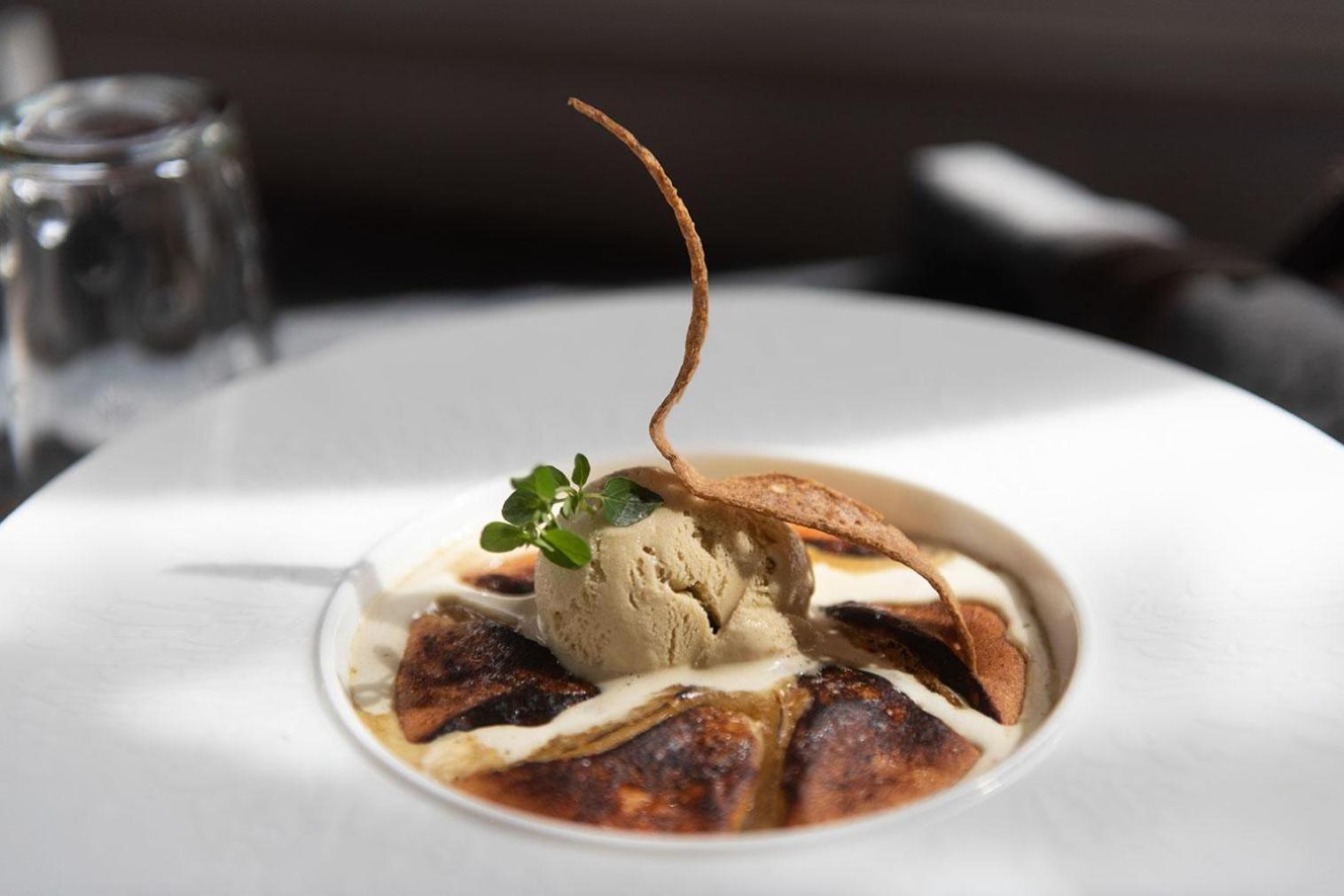 Logis - Hostellerie & Restaurant Du Marche Le Cateau-Cambresis Eksteriør bilde
